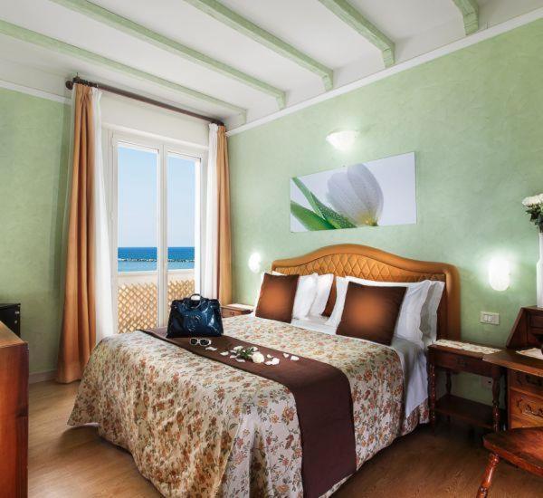 Internazionale Hotel 4*